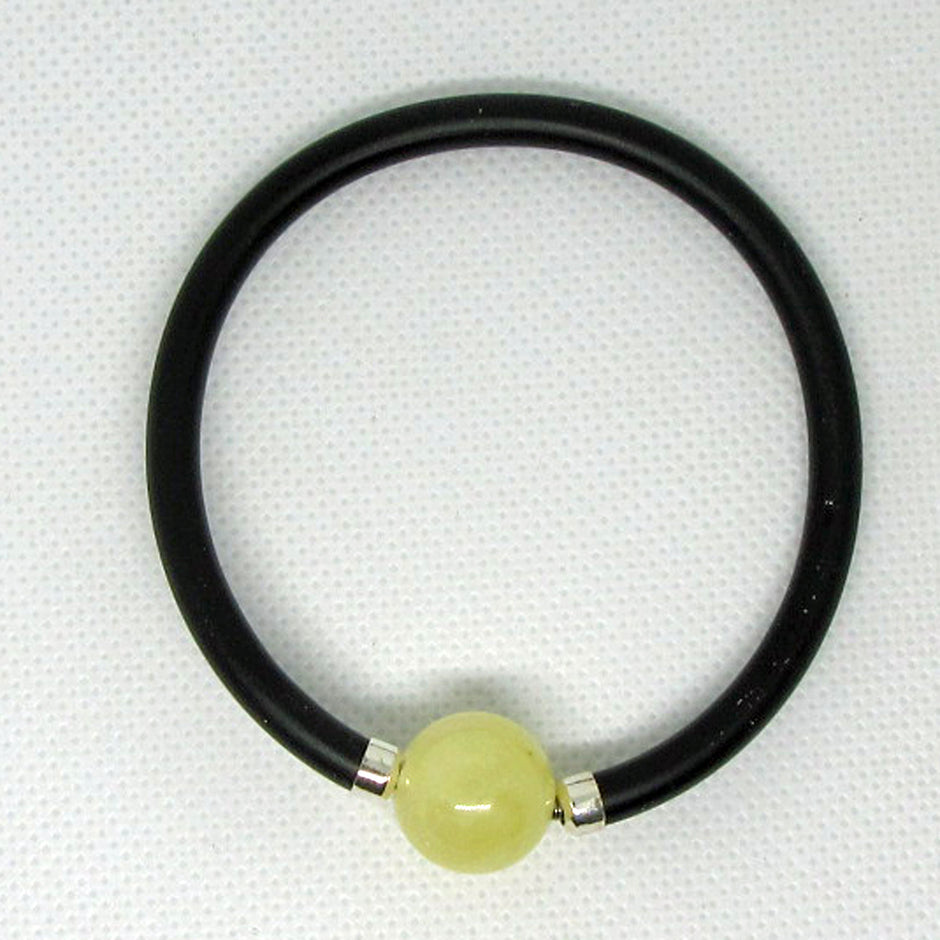 Flexibles Armband mit polierter Bernsteinperle, Unikat