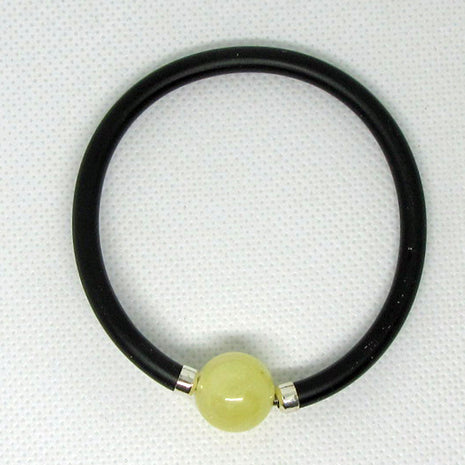 Flexibles Armband mit polierter Bernsteinperle, Unikat
