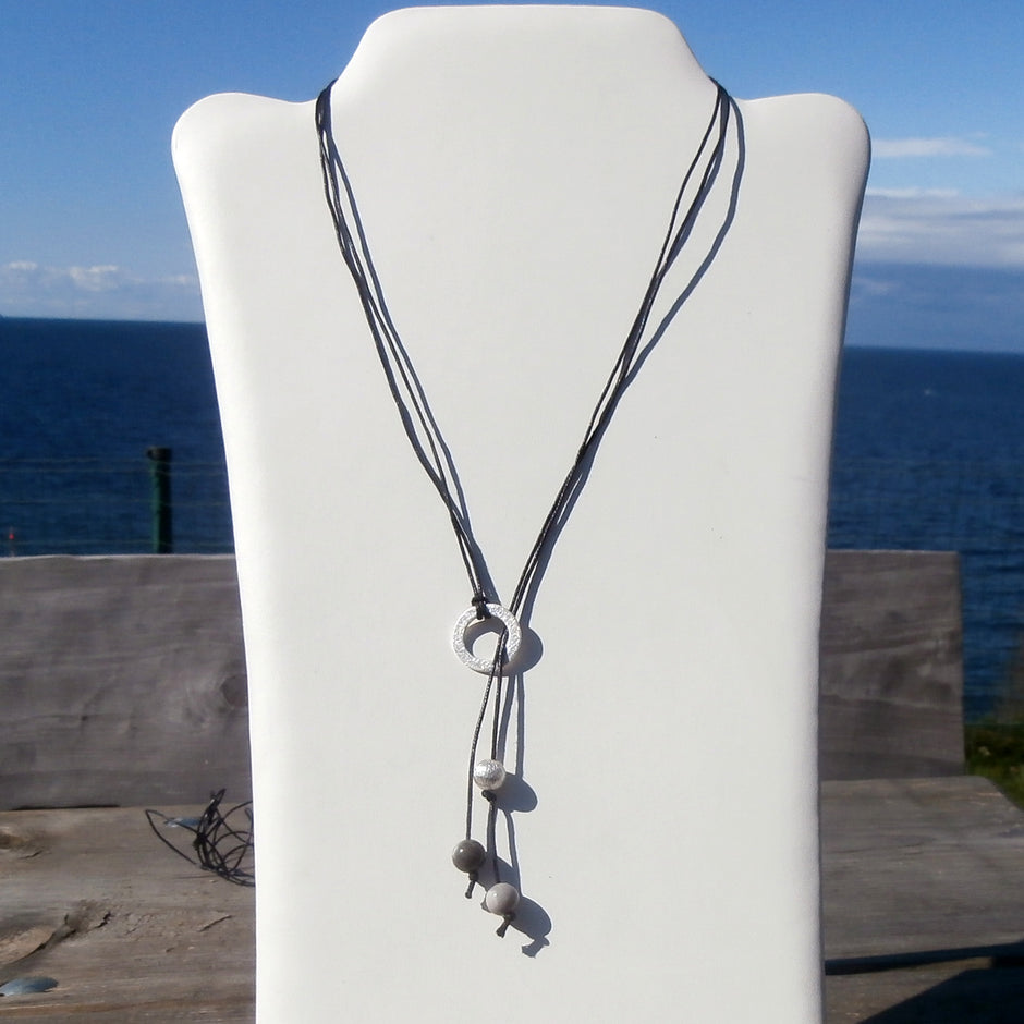 Einzigartiges Collier aus Feuerstein und Silberring