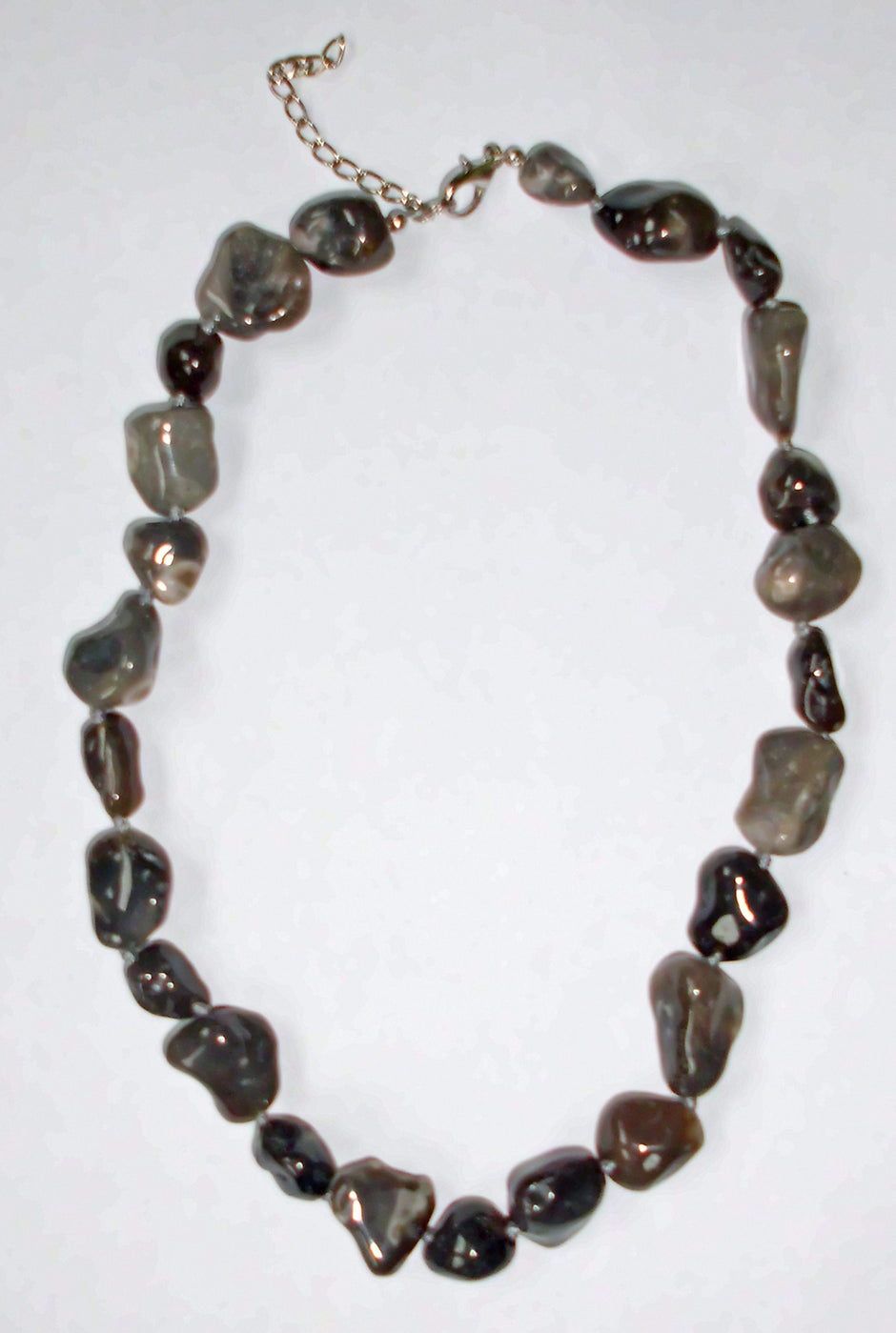 Elegante Kette aus Feuersteinnuggets, maritim und einzigartig