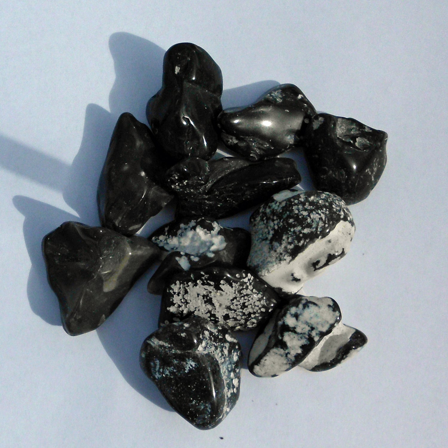 Polierte Feuersteine von der Ostsee-Insel Rügen