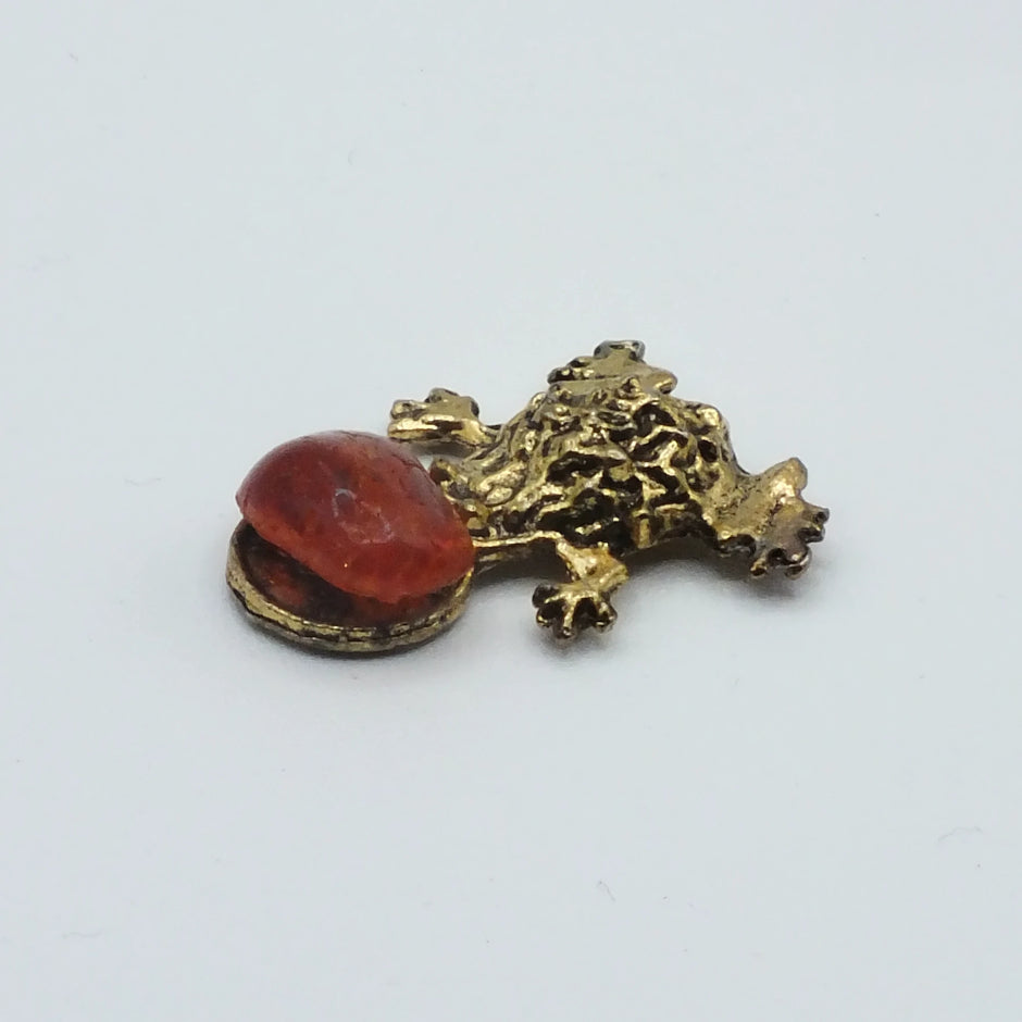 Glücksfrosch mit Bernstein – Talisman von der Ostsee