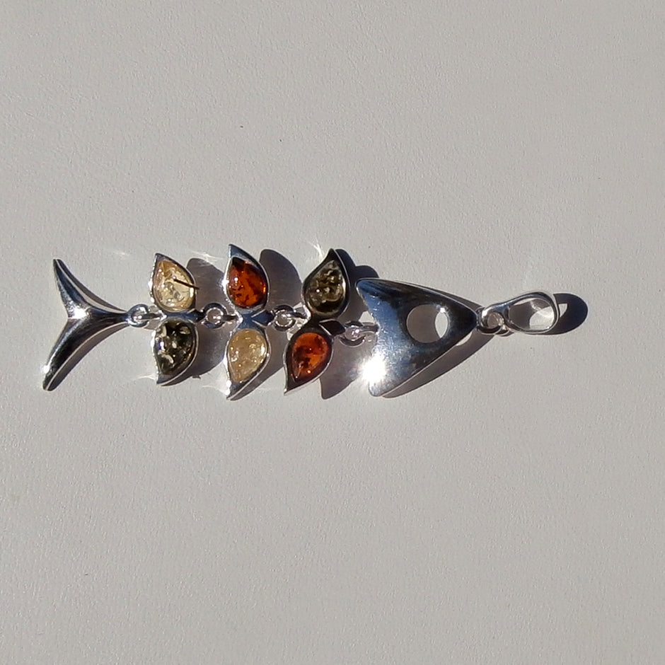 Filigraner Fisch aus 925er Silber mit Bernstein, Unikat