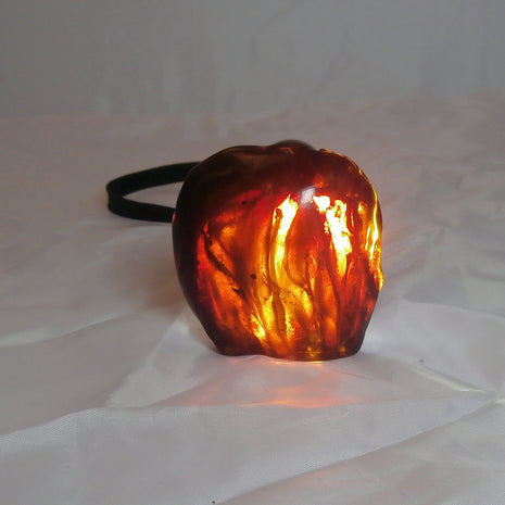 Poliertes Dunkles Bernsteinstück – Einzigartig und Durchscheinend