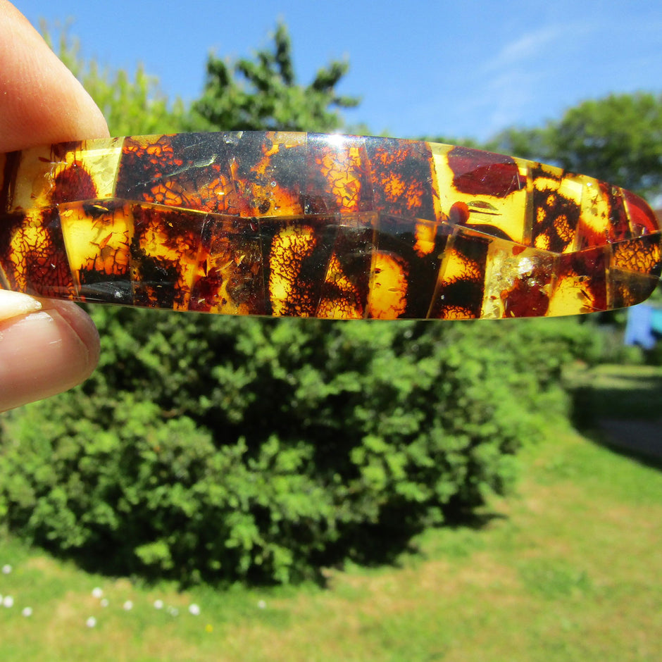 Einzigartige Haarspange aus buntem Bernstein