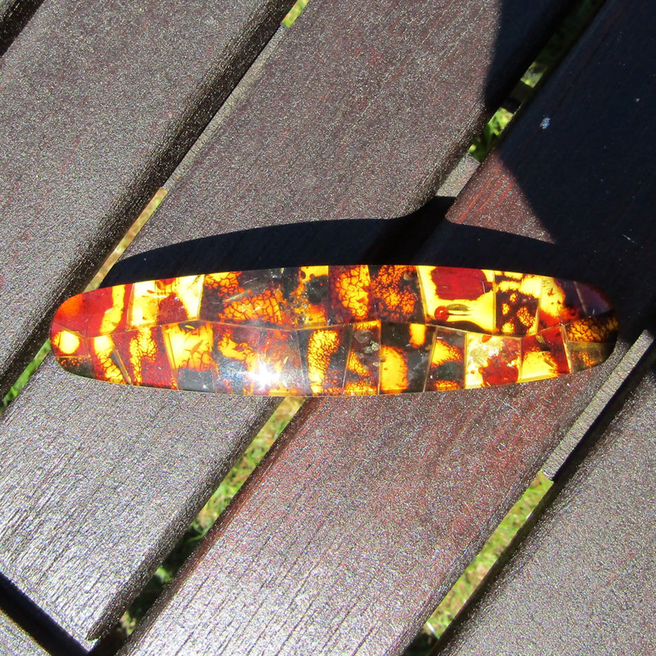 Einzigartige Haarspange aus buntem Bernstein