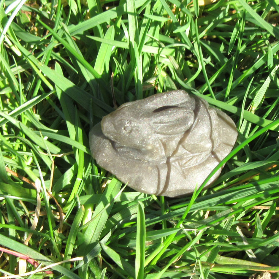 Handgeschnittener Feuerstein-Hase