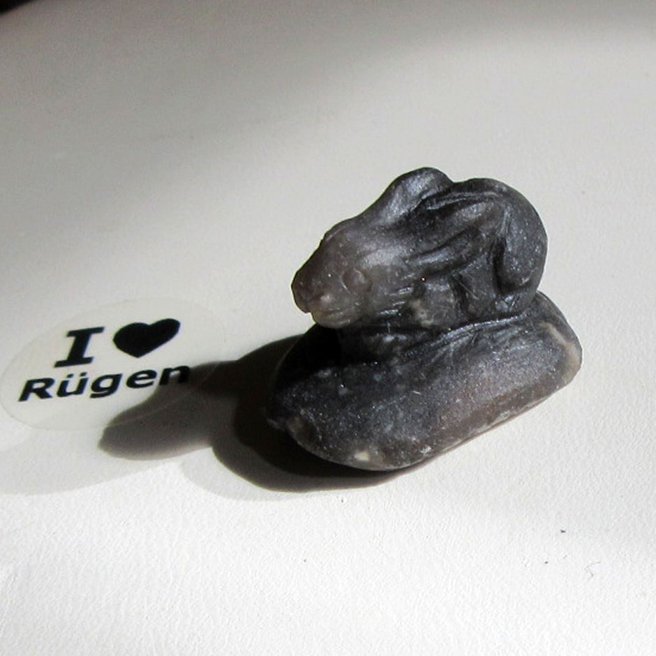 Hase aus Feuerstein, handgeschnitten, Einzelstück