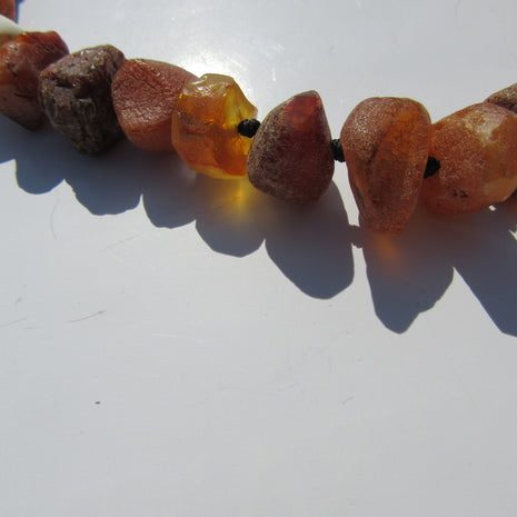 Massive Bernsteinkette aus unpolierten Nuggets von Rügen