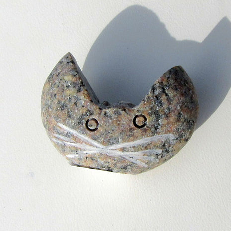 Katzenkopf aus Granit – maritimes Unikat von Rügen