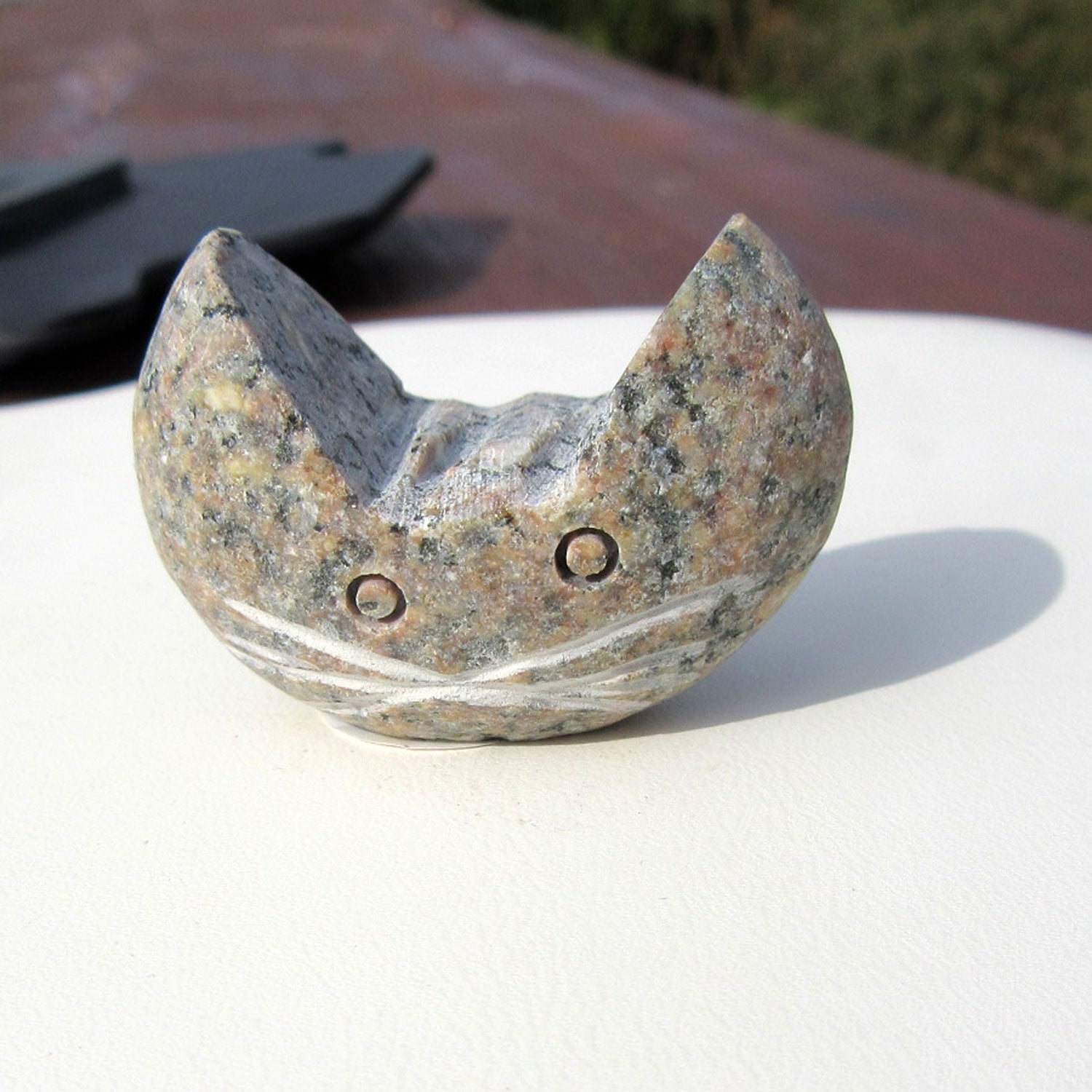 Katzenkopf aus Granit – maritimes Unikat von Rügen