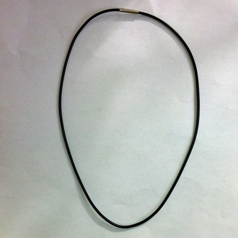 Schwarzes Kautschukcollier mit Edelstahlverschluss