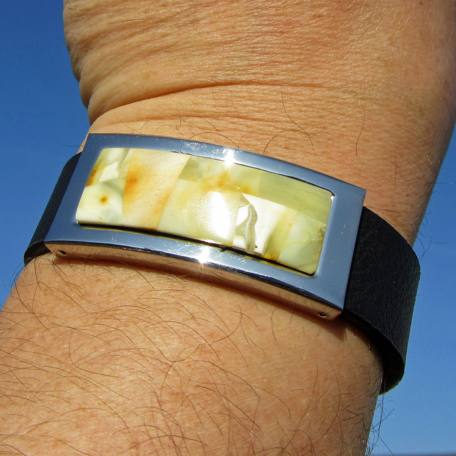 Armband aus Kautschuk mit Bernsteinintarsien, Unikat