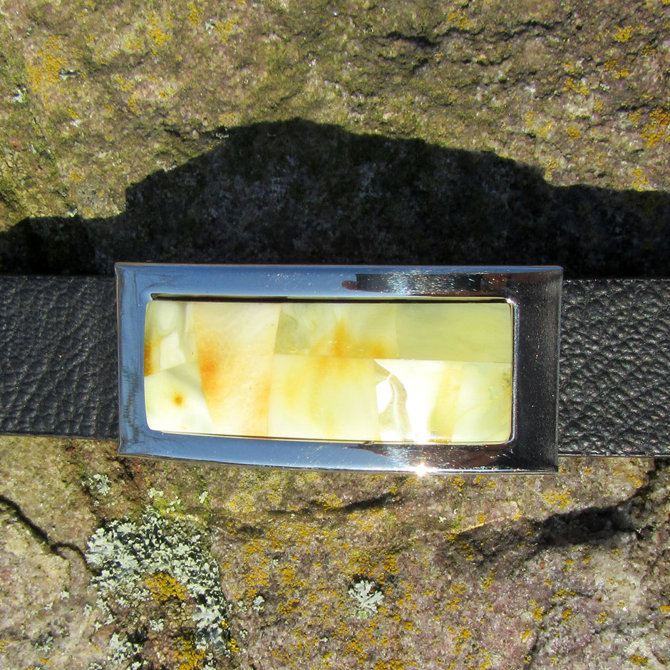 Armband aus Kautschuk mit Bernsteinintarsien, Unikat