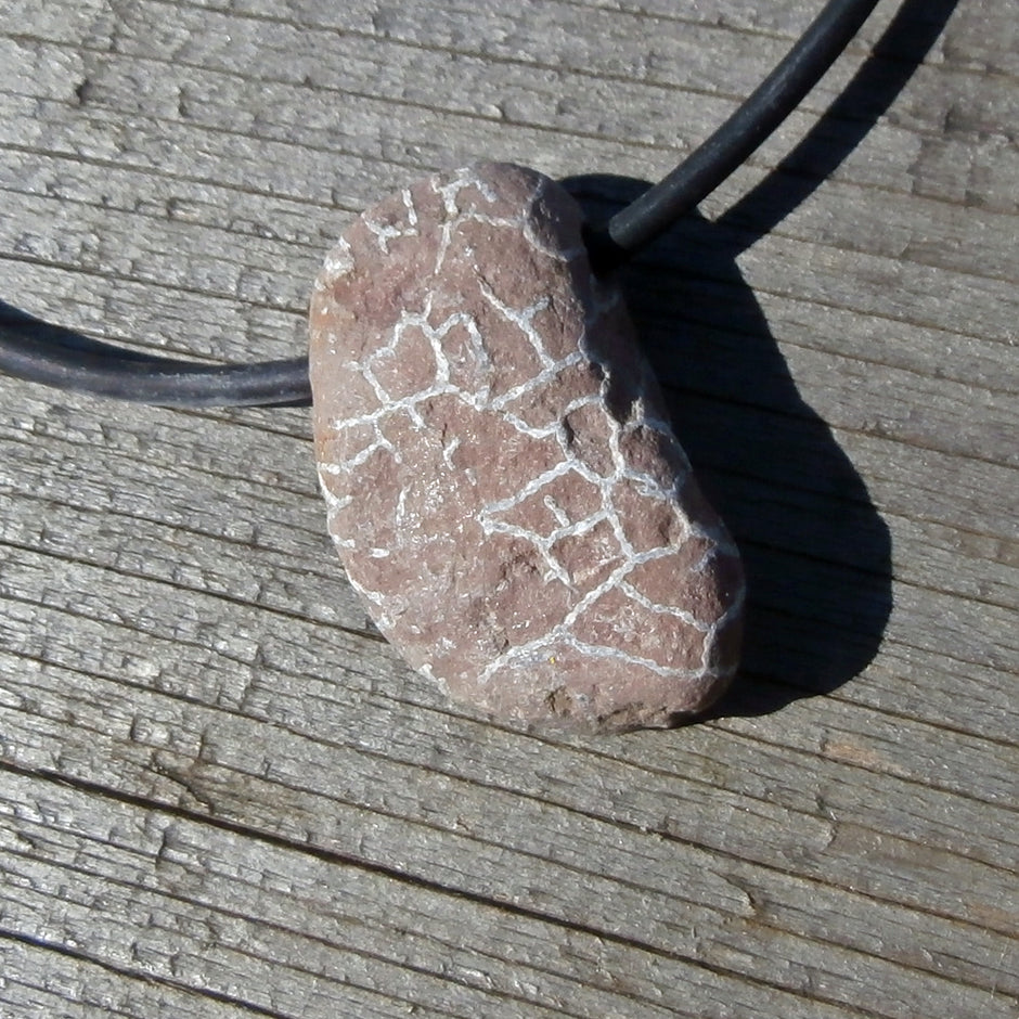 Collier aus rötlicher Kettenkoralle, poliert, beidseitig tragbar