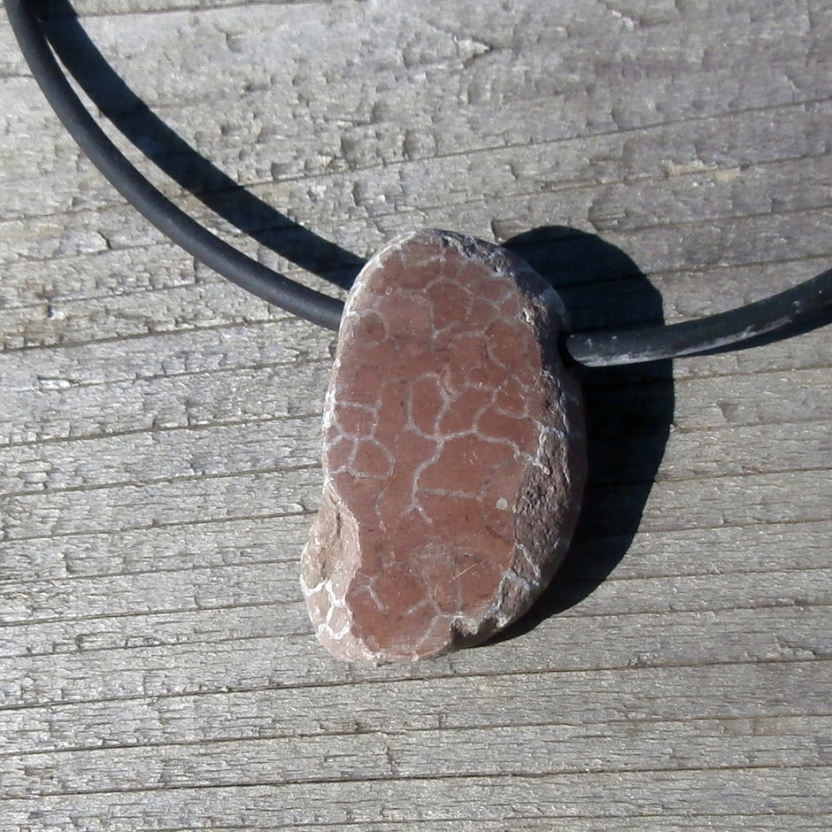 Collier aus rötlicher Kettenkoralle, poliert, beidseitig tragbar