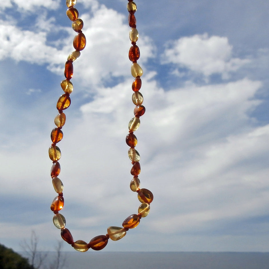 Einzelstück: Kinderkette aus poliertem Bernstein, 33 cm