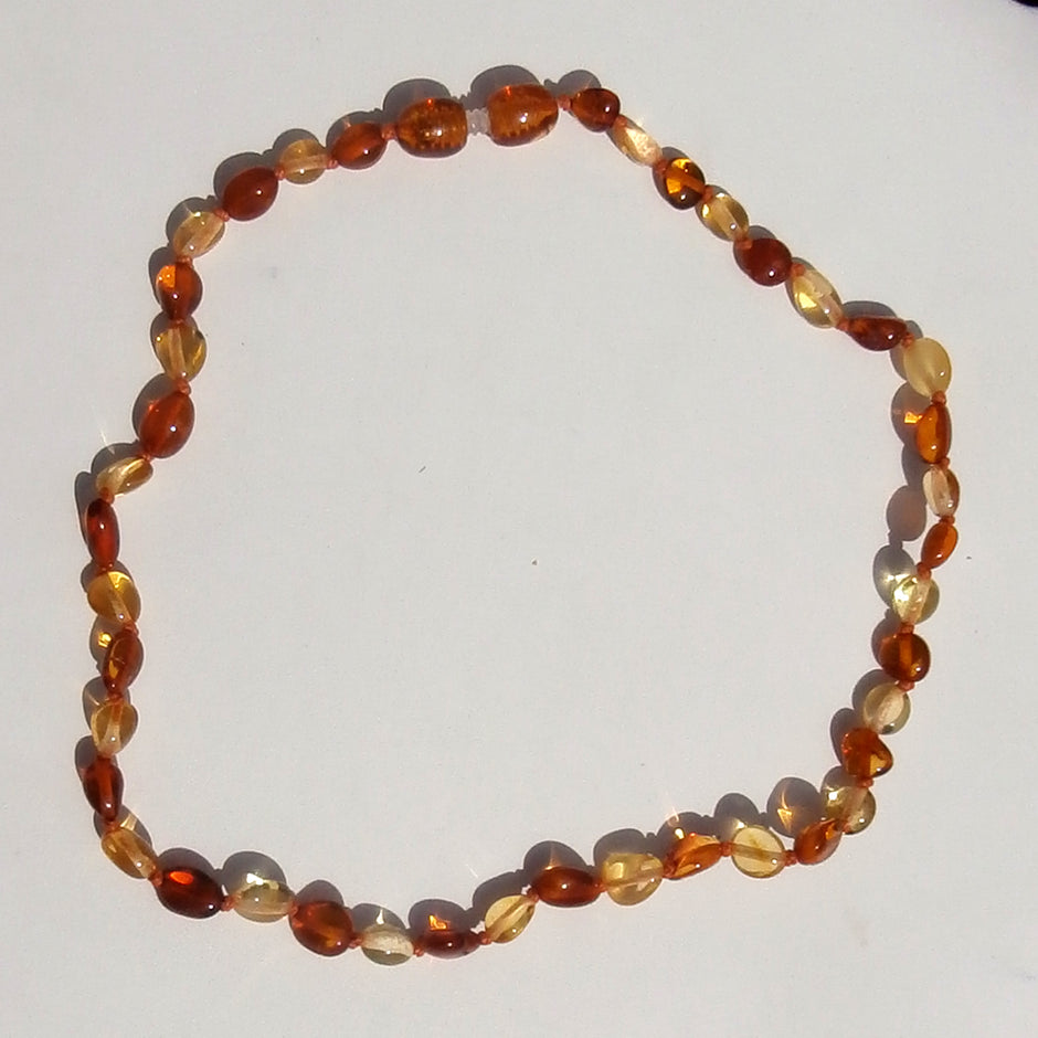 Einzelstück: Kinderkette aus poliertem Bernstein, 33 cm