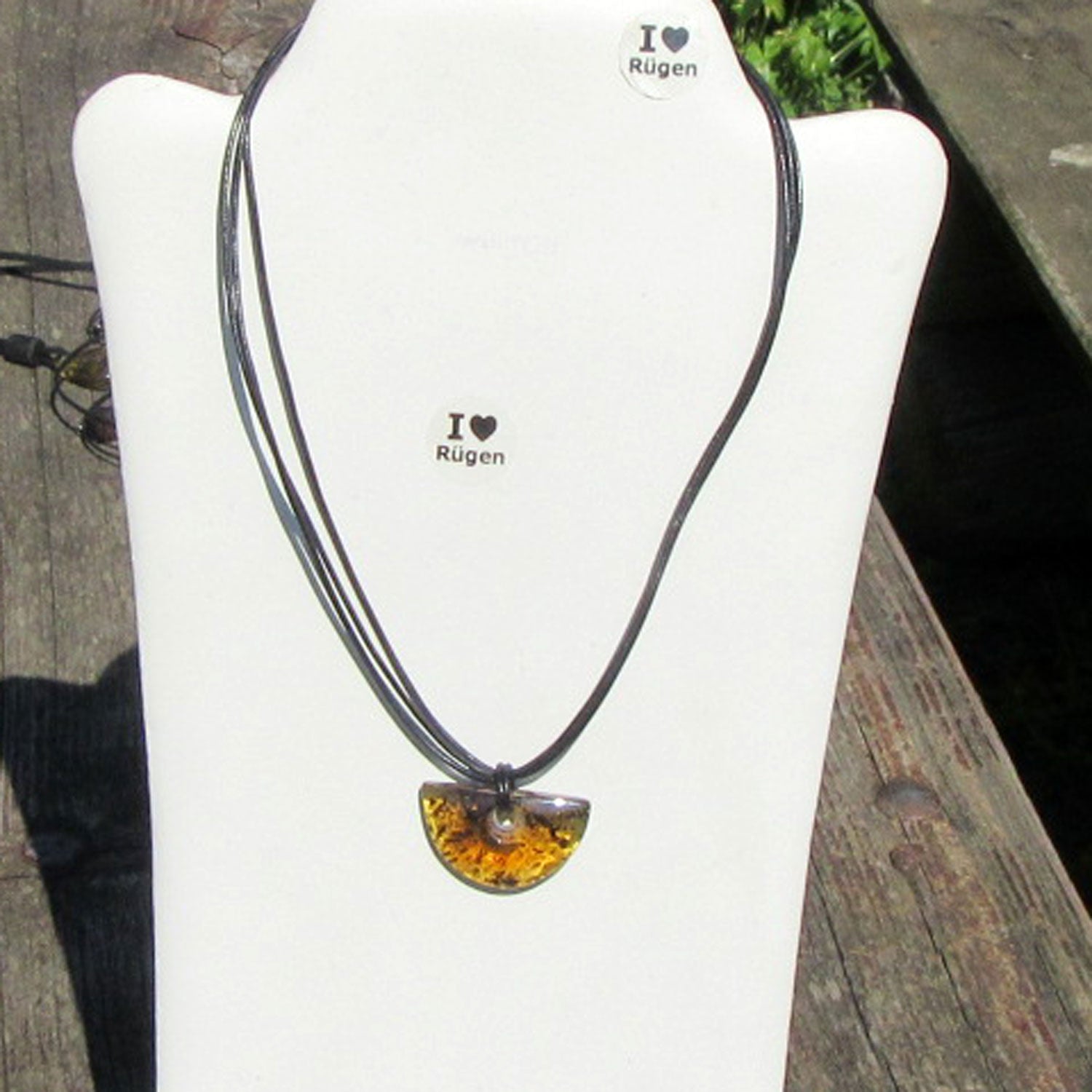 3er Ledercollier mit poliertem Bernstein – Einzelstück