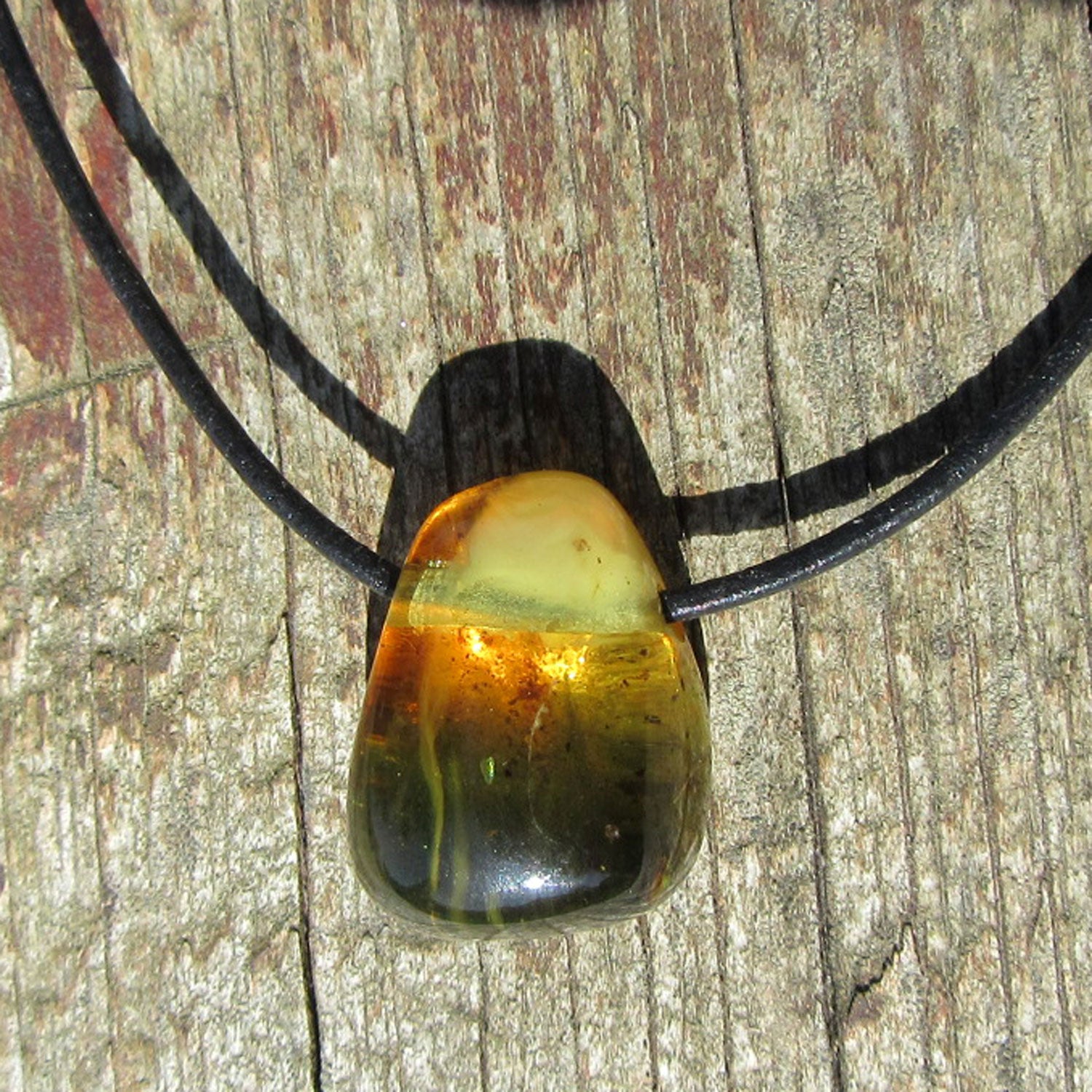 Ledercollier mit poliertem Bernstein - Unikat