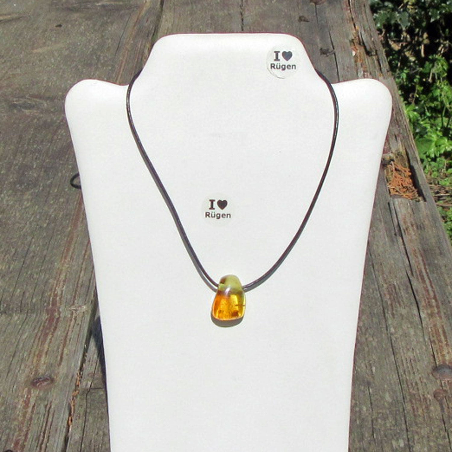 Ledercollier mit poliertem Bernstein - Unikat