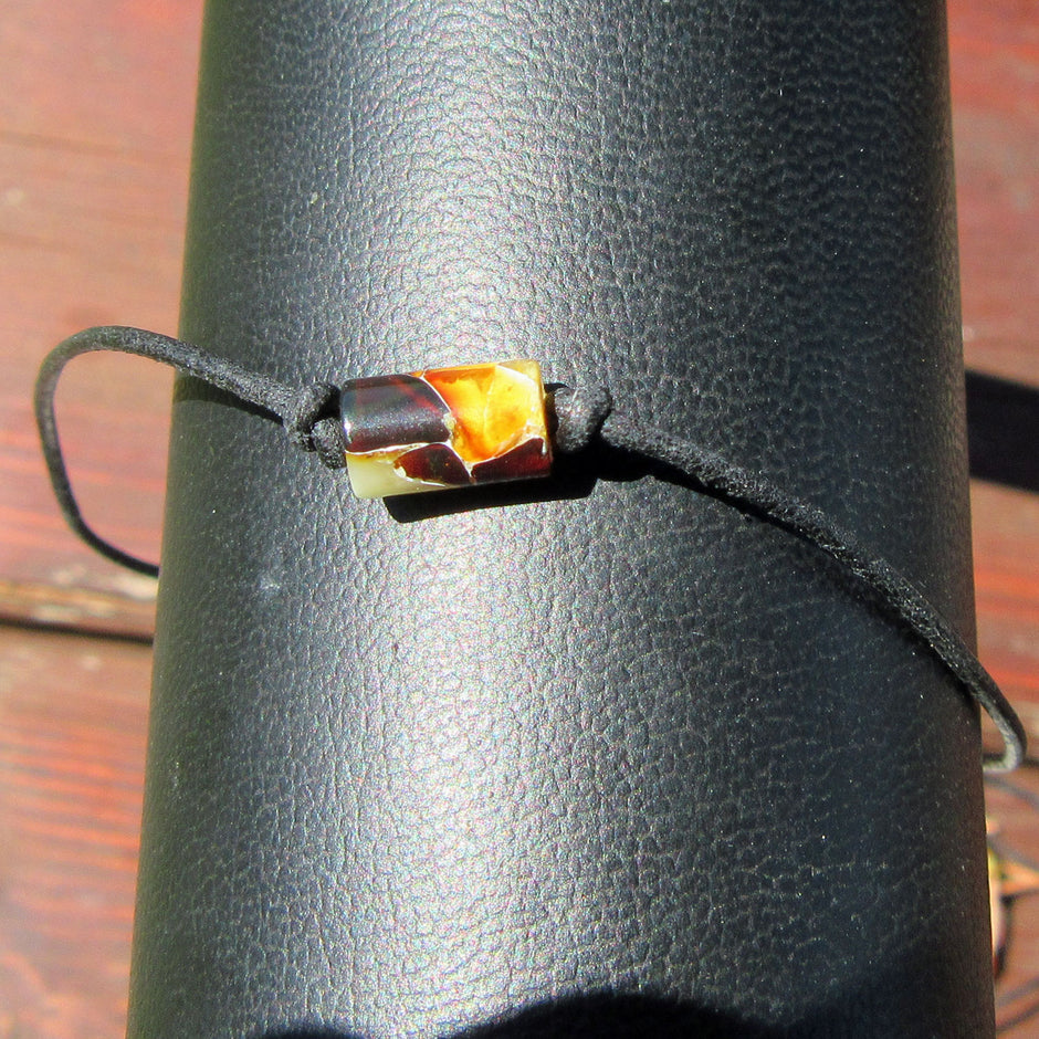 Lederarmband mit polierter Mosaikbernstein-Walze