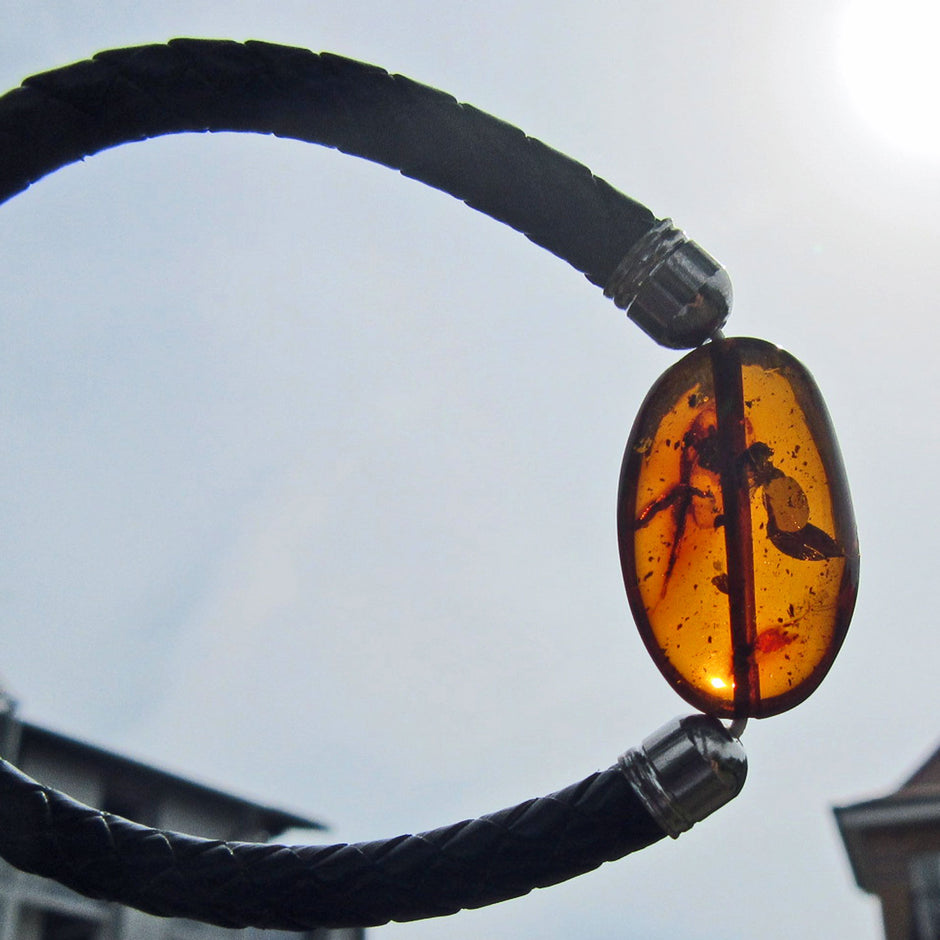 Flexibles Lederarmband mit einem flachen BernsteinWUNDERSCHÖN !!!