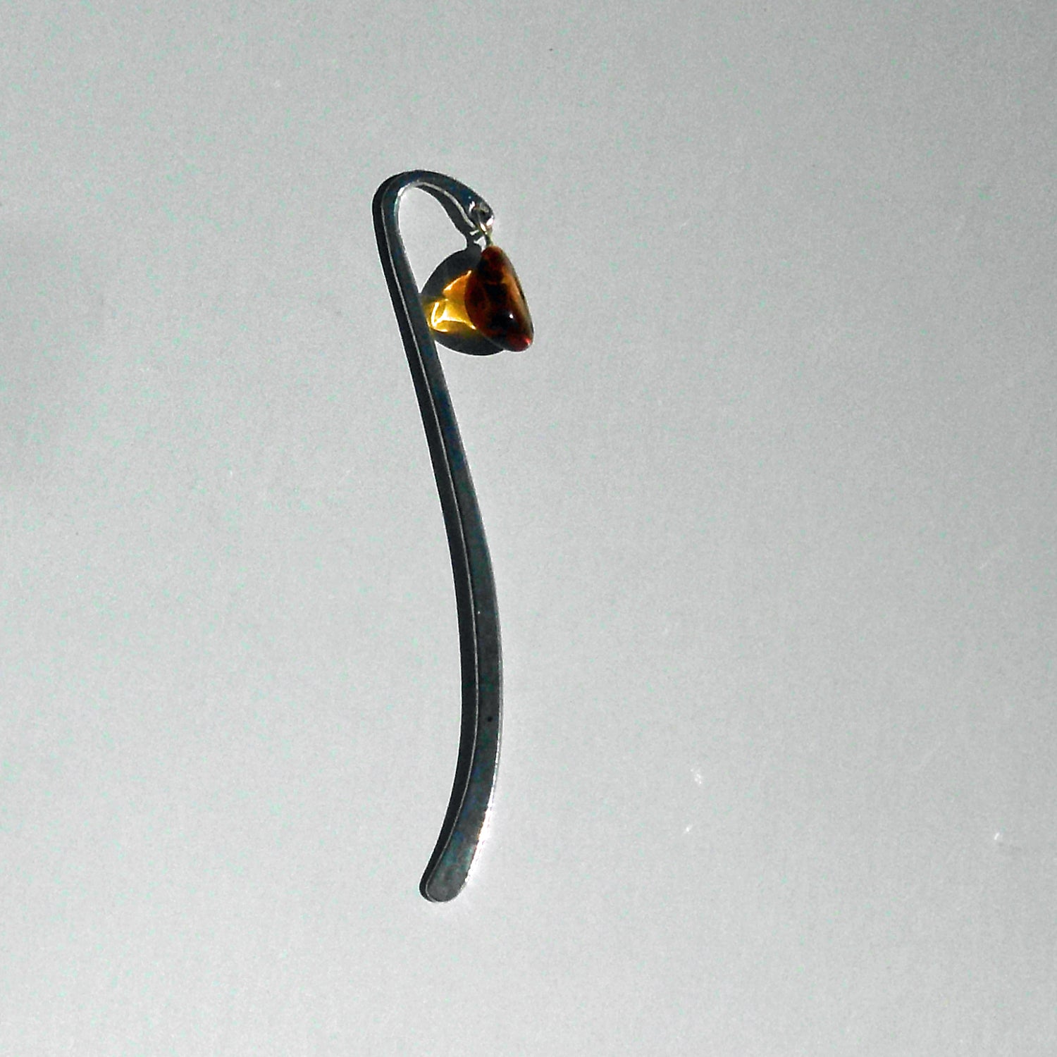 Einzelnes Lesezeichen mit echtem Bernsteinstück