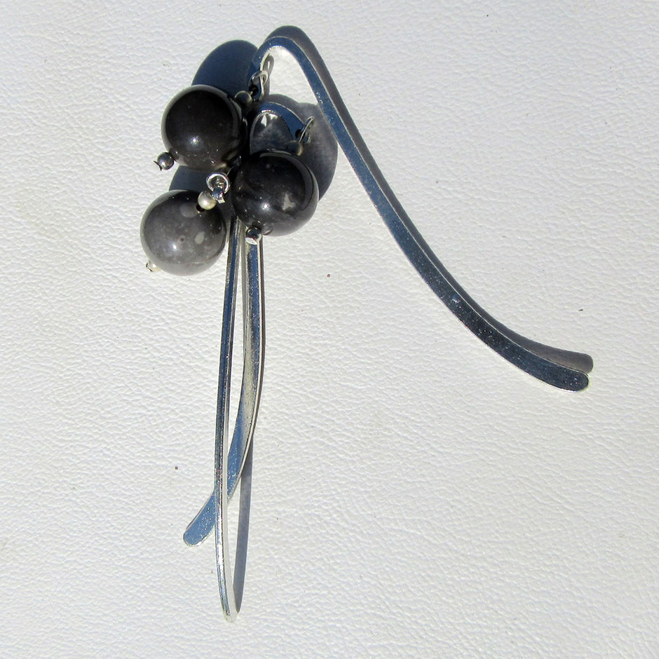 Einzigartiges Lesezeichen mit Feuersteinperle