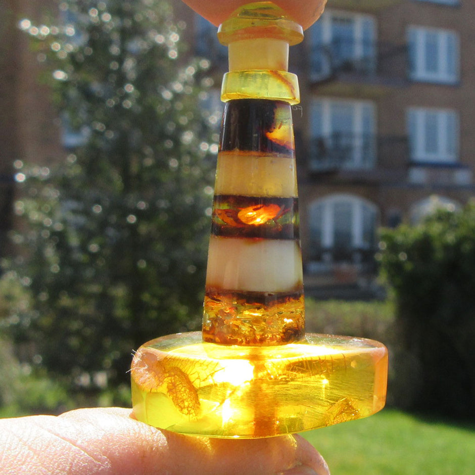 Klassischer Bernstein-Leuchtturm