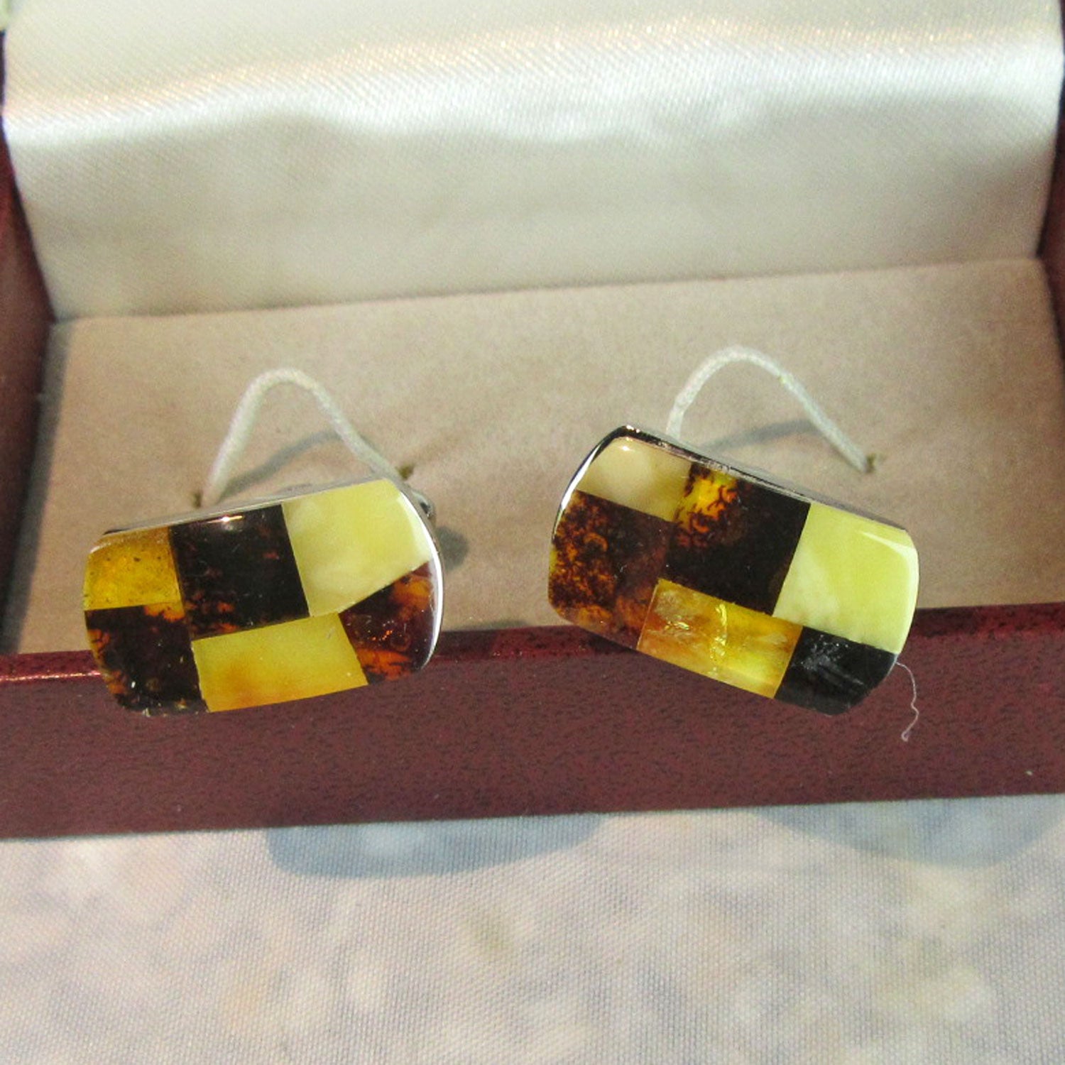 Moderne Manschettenknöpfe aus Edelstahl mit Bernstein