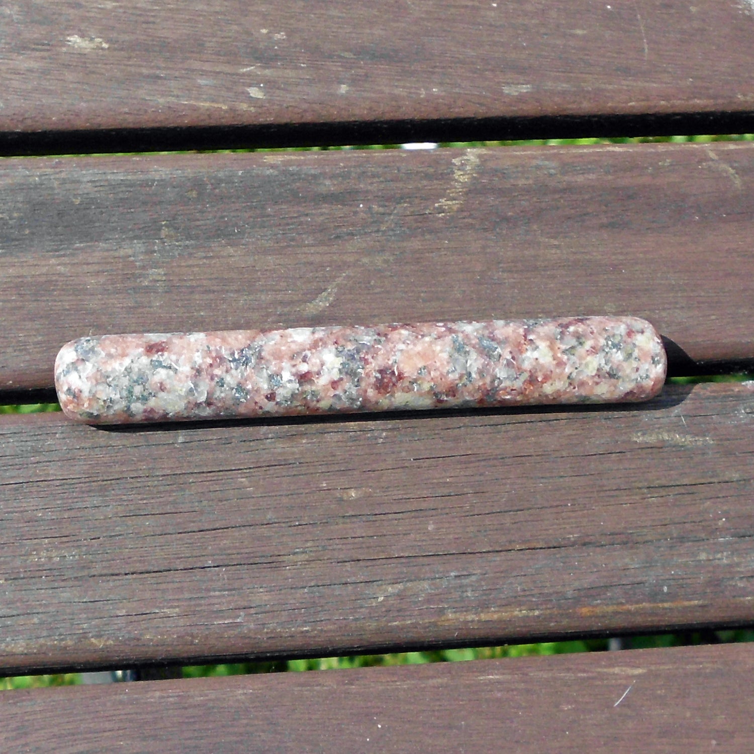 Polierter Massagestab aus Granit – Einzelstück