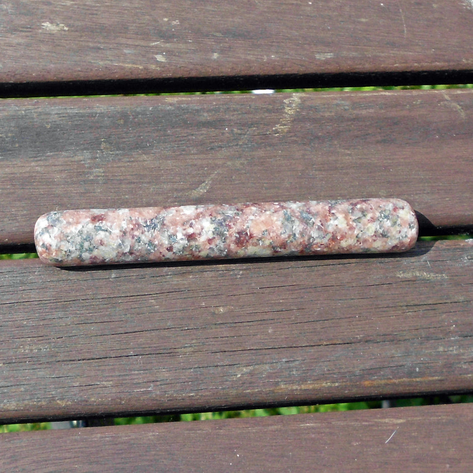 Polierter Massagestab aus Granit – Einzelstück