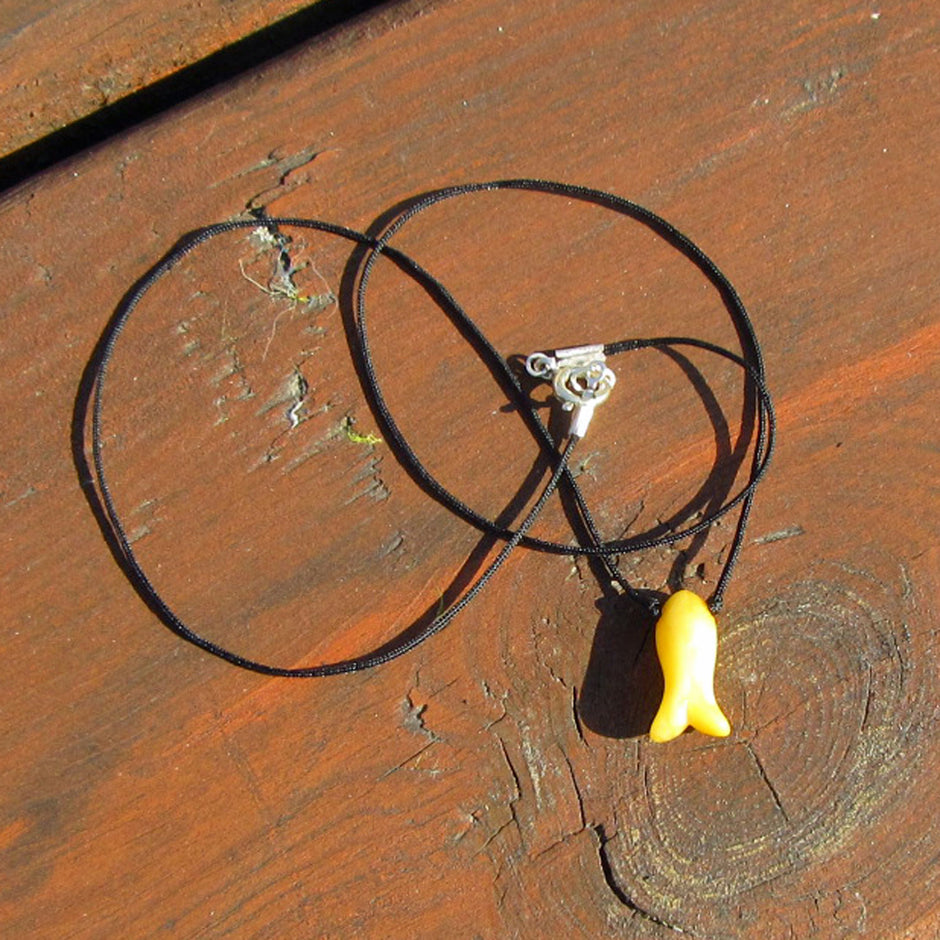 Collier mit butterscotch Bernsteinfisch und Silber