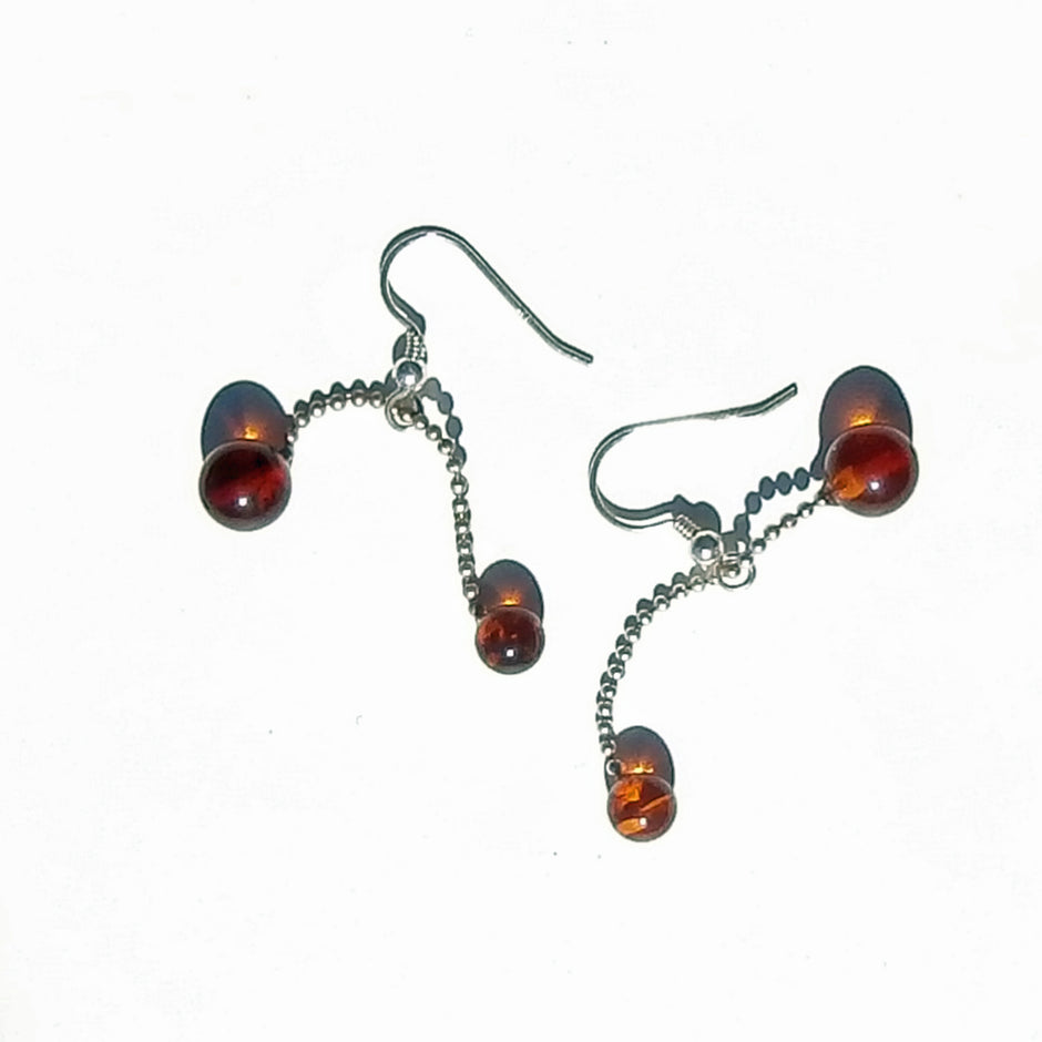 Einzigartige Ohrhänger aus Bernstein und Silber