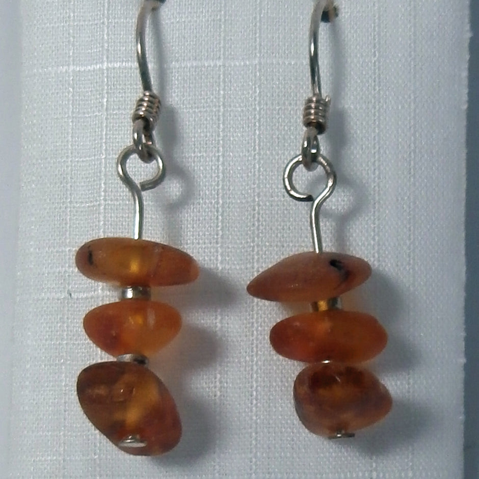 Ohrhänger aus Bernstein und silbernen Glasperlen – Unikat