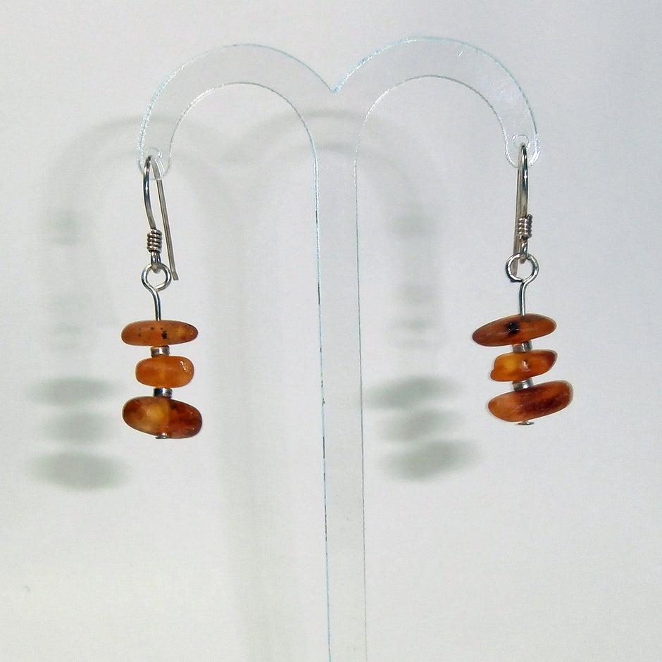 Ohrhänger aus Bernstein und silbernen Glasperlen – Unikat