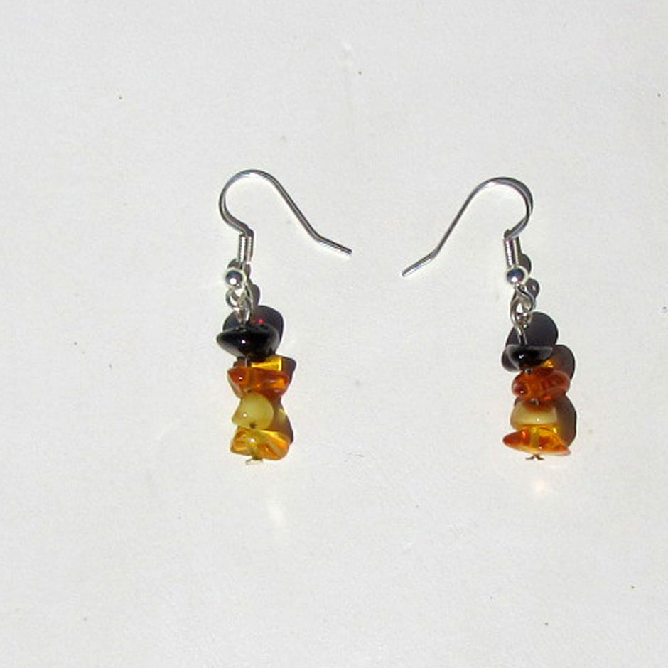 Ohrhänger aus 925er Silber mit polierten Bernsteinen