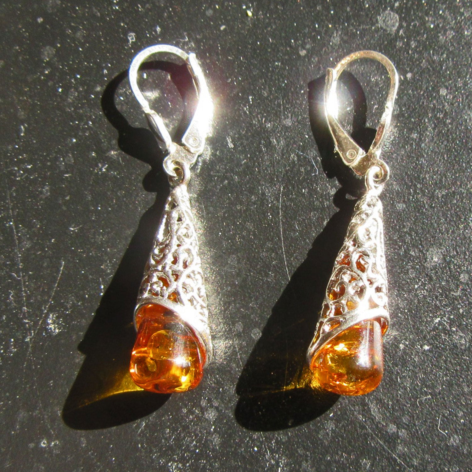 Elegante Ohrhänger aus Bernstein in Silber 925