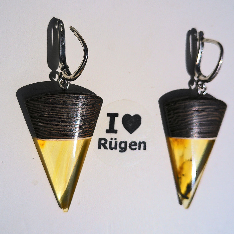 Dreieckige Ohrhänger aus Bernstein und Holz, Unikat