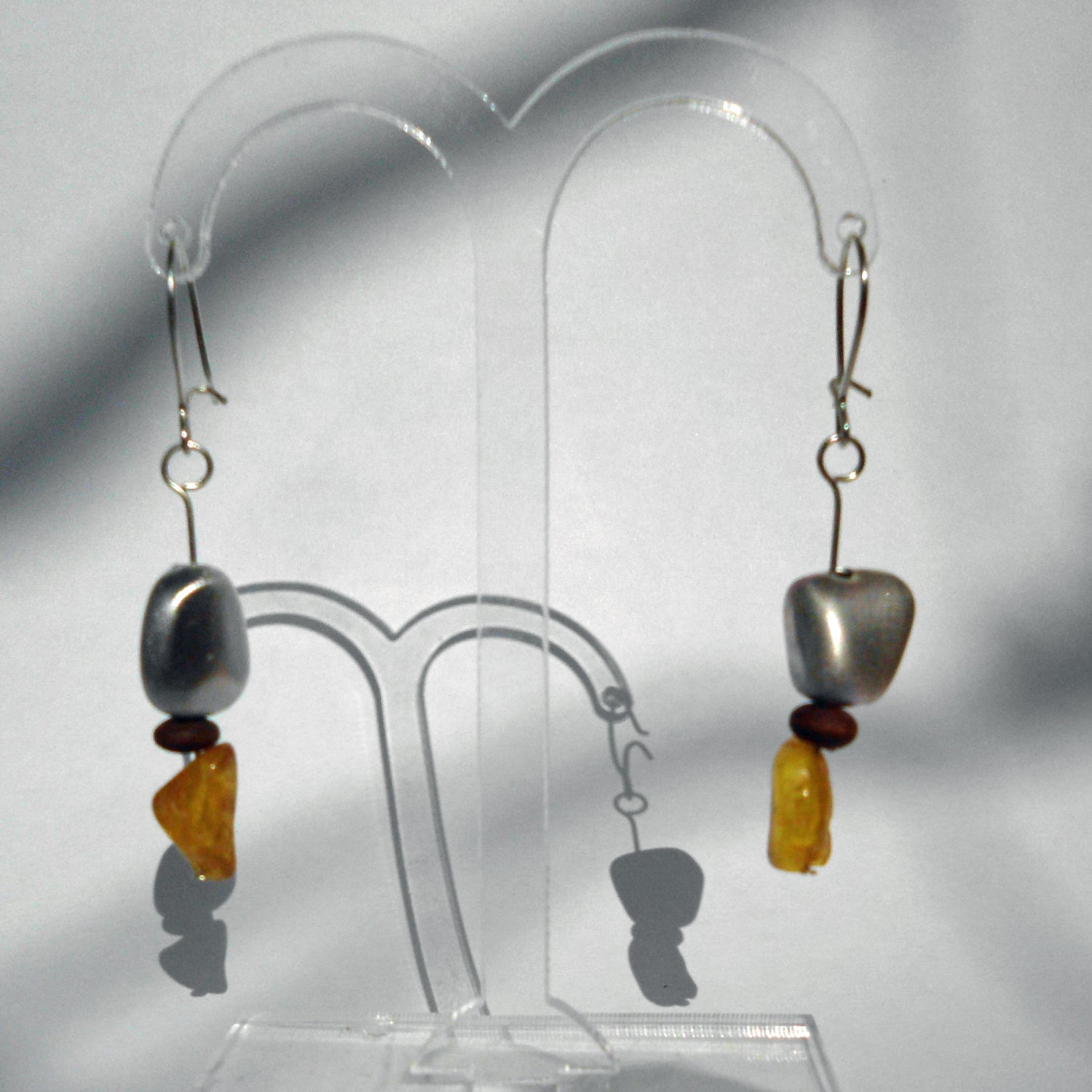 Ohrhänger aus Bernstein und Silber, einzigartig
