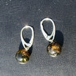Ohrhänger aus dunklem Bernstein mit 925er Silber
