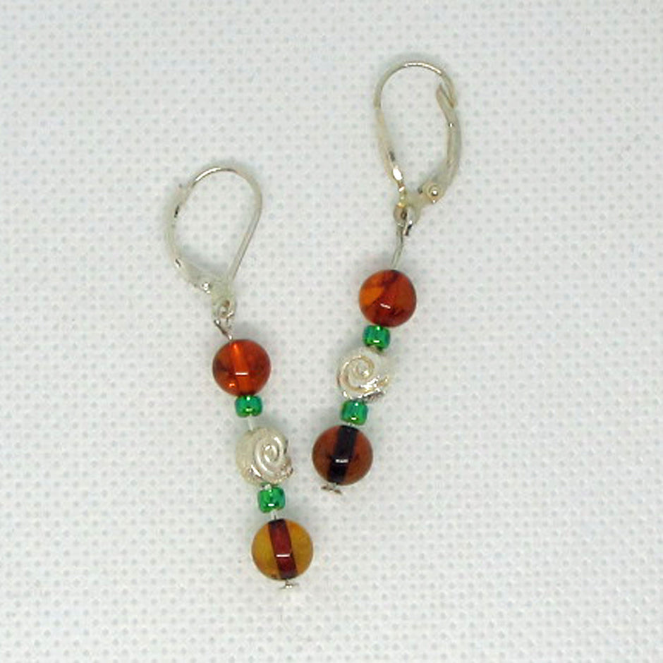 Ohrhänger aus Bernstein und Schnecke in Silber