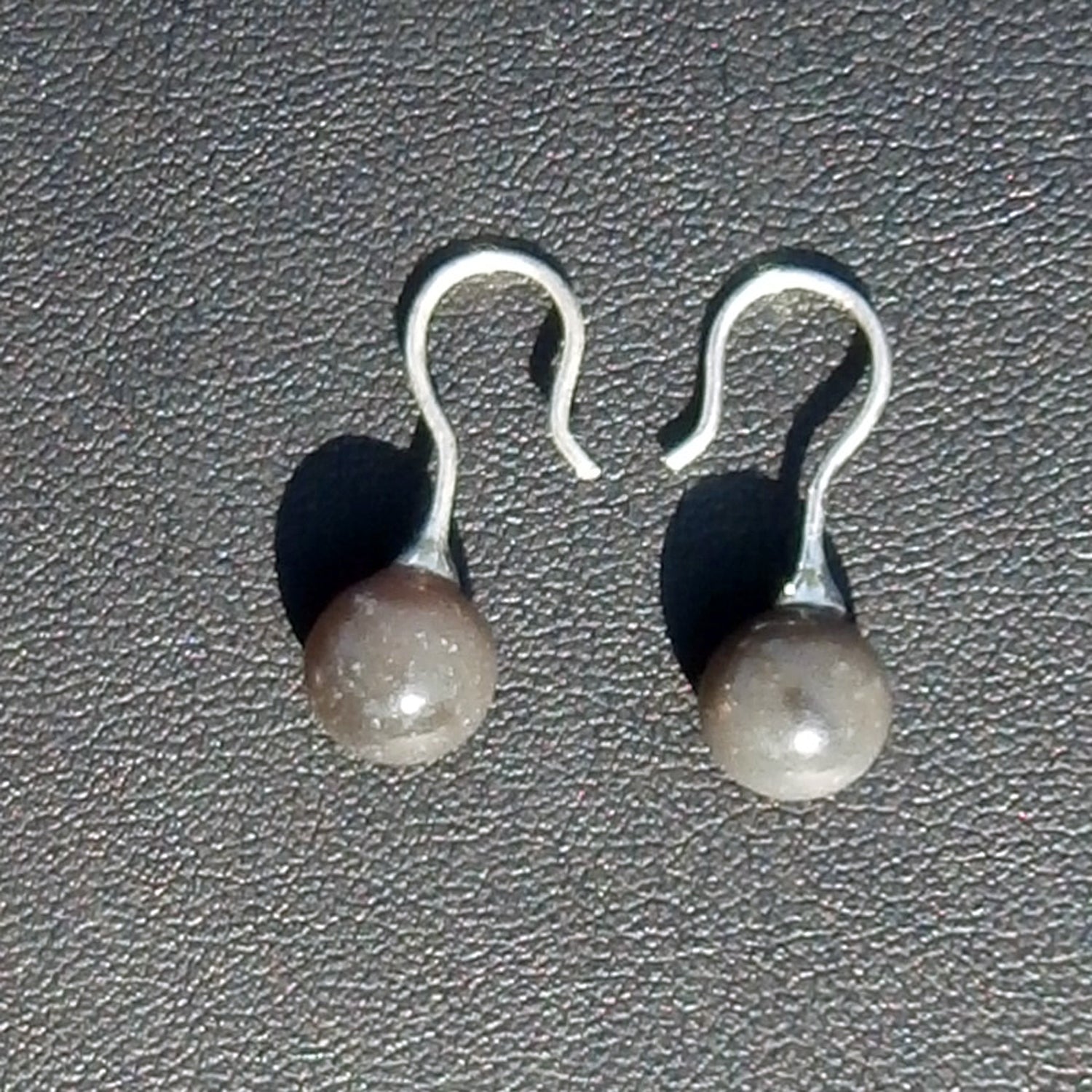 Ohrhänger mit Feuersteinperlen und Silber, Einzelstück