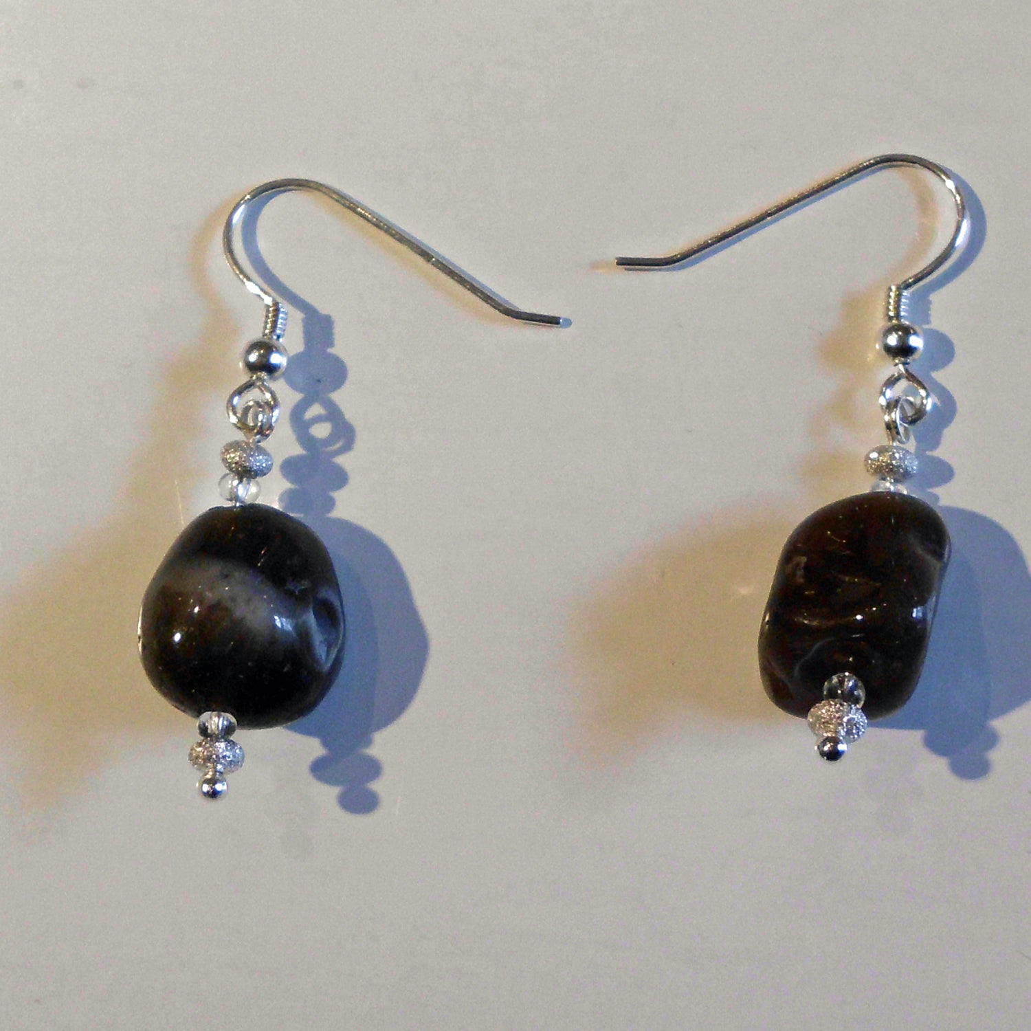 Einzelstück Ohrhänger mit Feuersteinnuggets und Silber