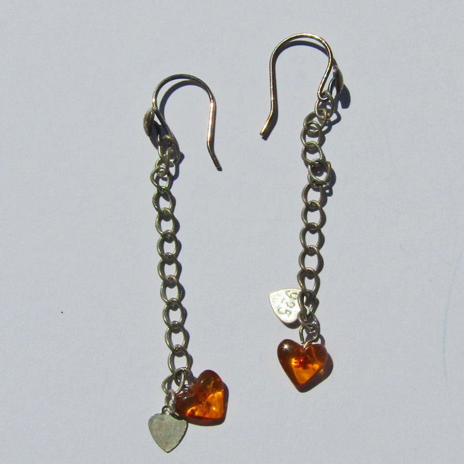 Edle Ohrhänger aus Bernstein und Silberherzen
