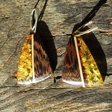 Einzigartige Ohrhänger aus Bernstein und Holz, leicht und stilvoll
