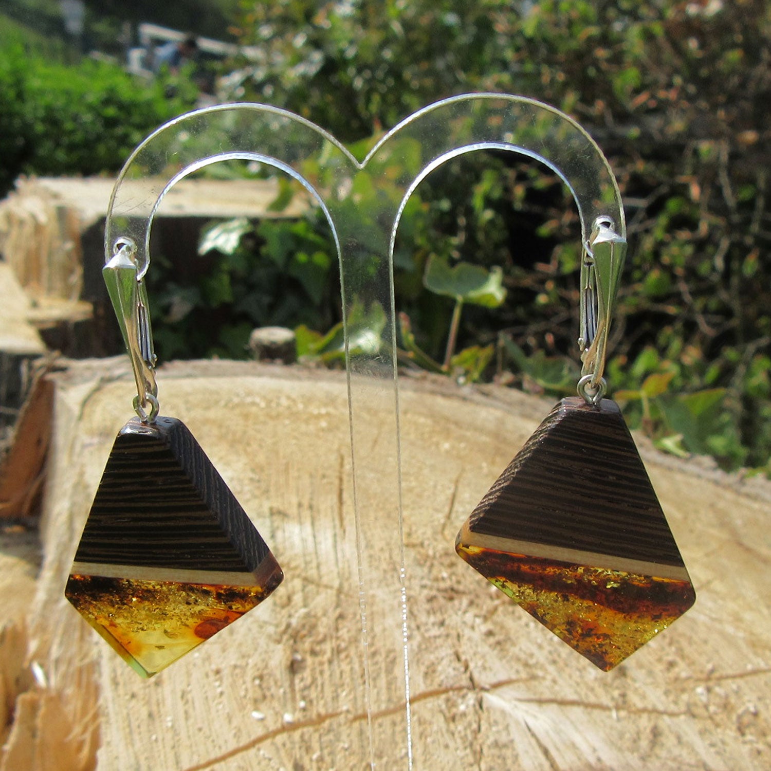 Einzigartige Ohrhänger aus Bernstein, Holz und Silber