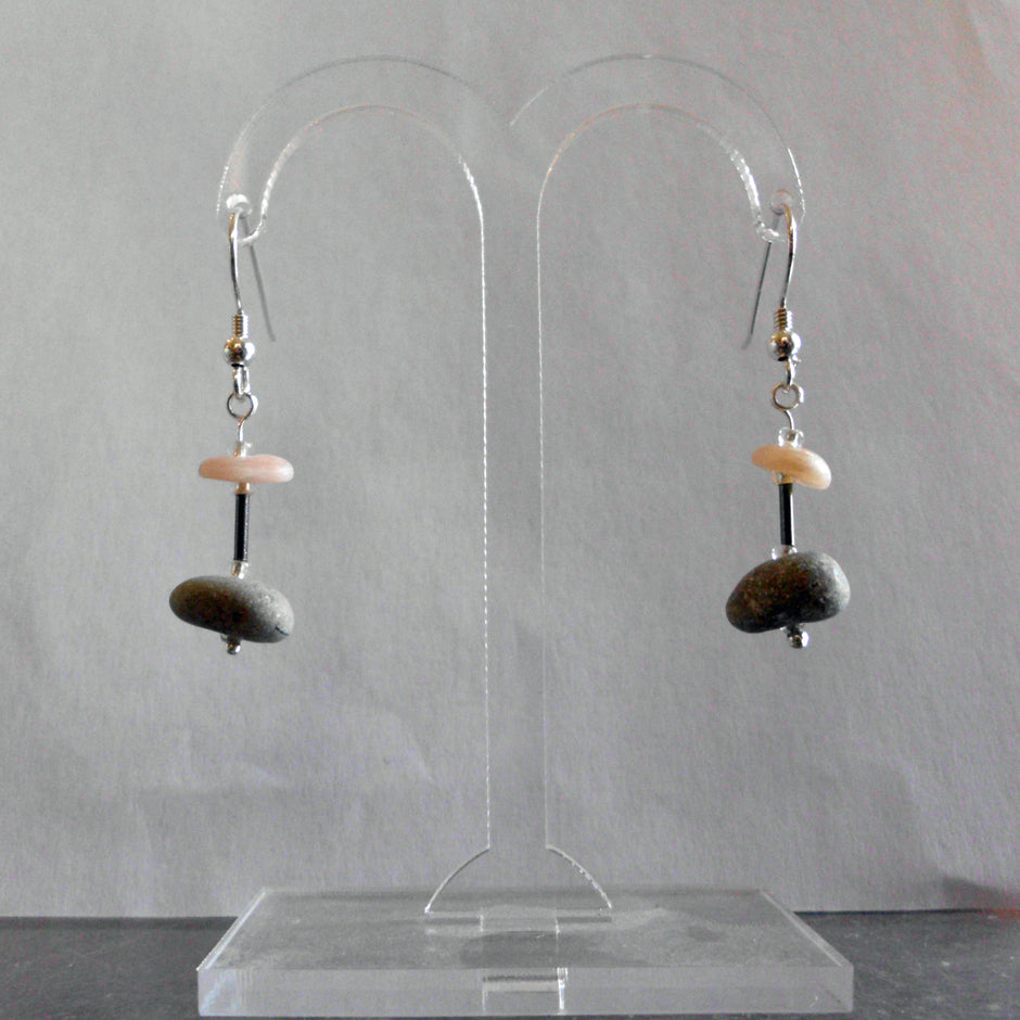 Ohrhänger Kiesel von der Ostsee mit Silber