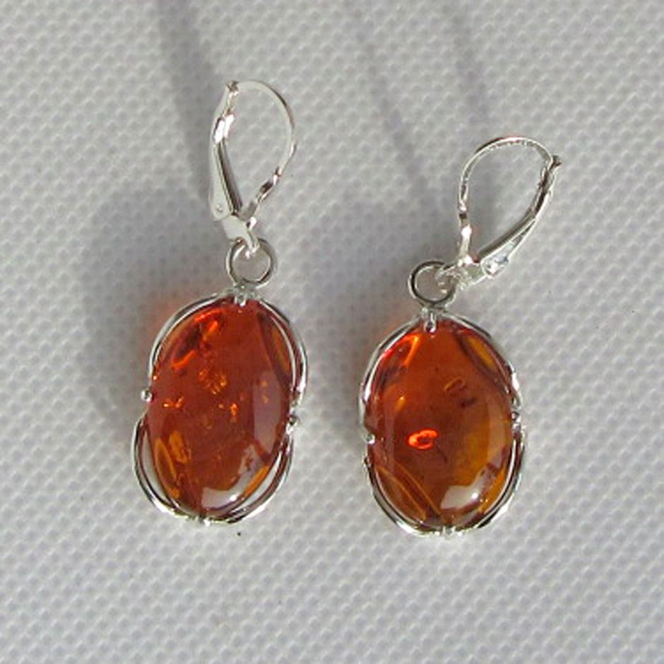 Elegante Ohrhänger aus poliertem Bernstein und Silber